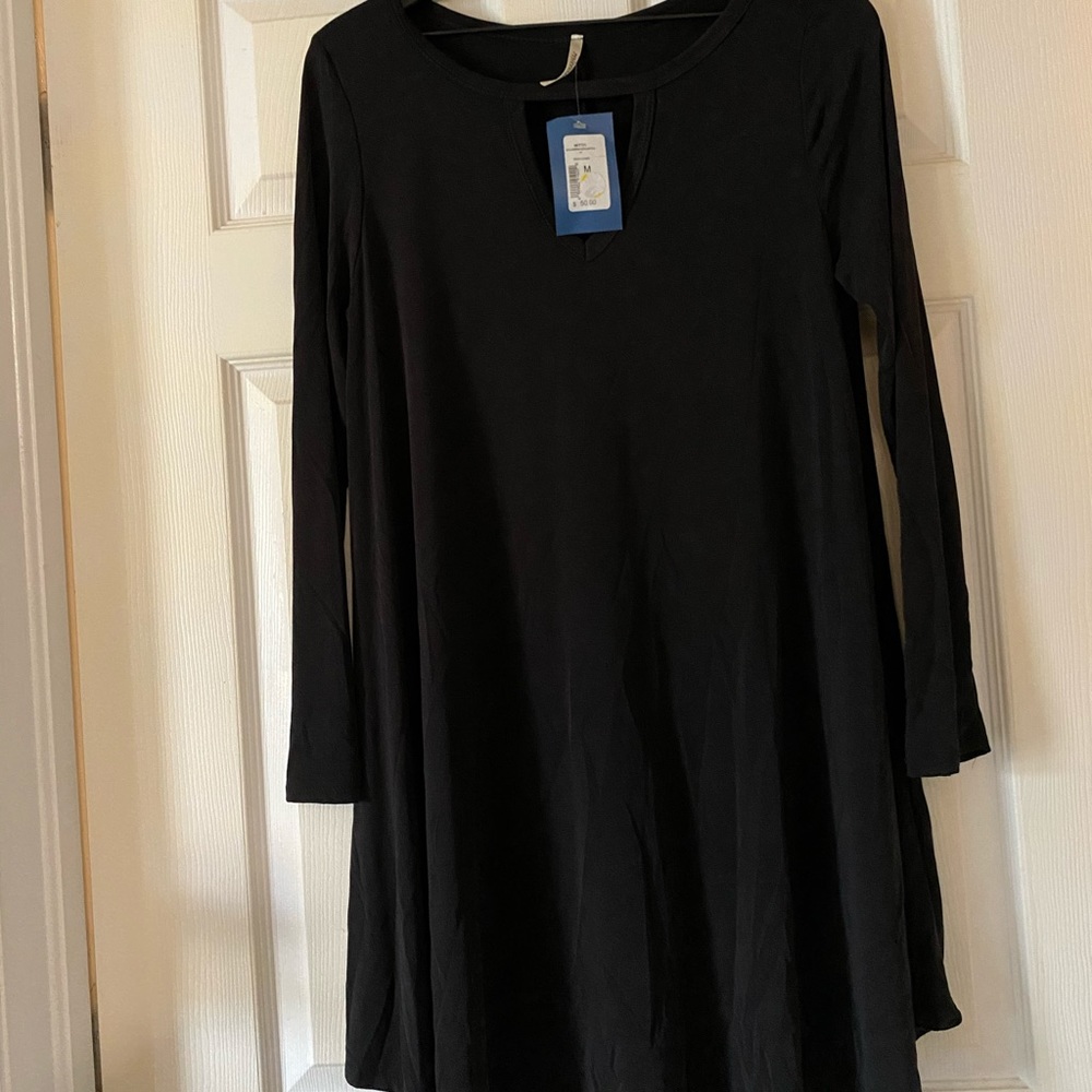Super cute little black dress